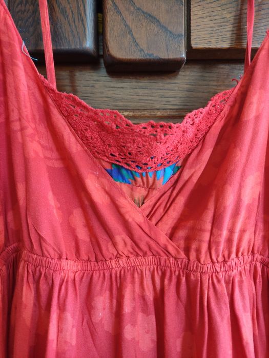 Śliczna sukienka długa Desigual M