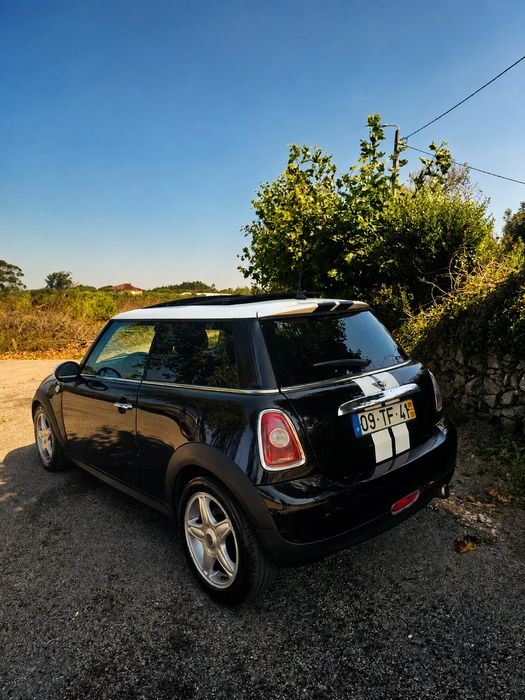 Mini cooper one D 1.6 diesel teto panorâmico