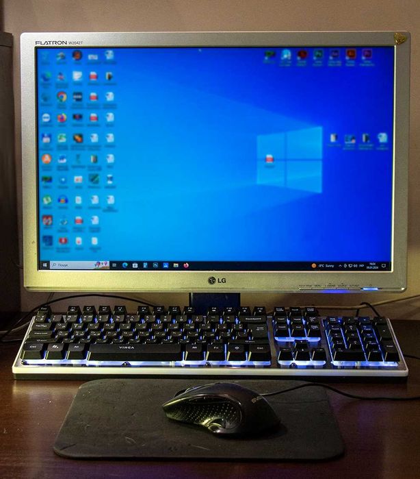 Монітор LG Flatron W2042T Silver