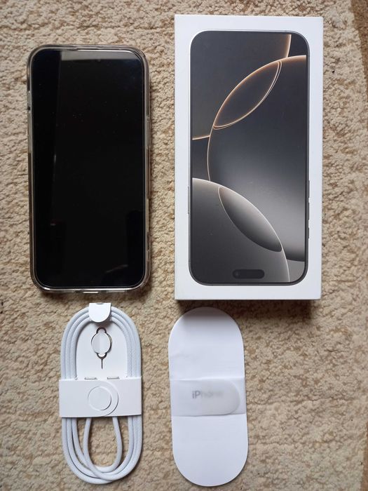 IPhone 16 pro max  1 TB 45 cykli ładowania