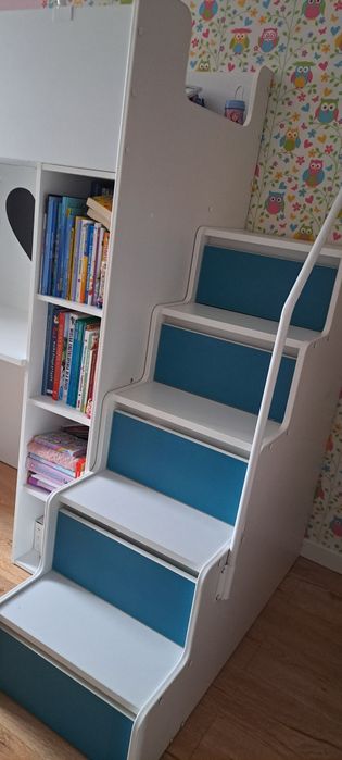 Łóżko piętrowe z biurkiem
