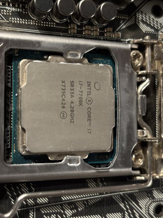 ASUS Z170 DELUXE + Intel i7-7700K idealny stan