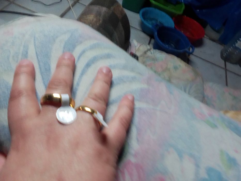 Anéis imitação de alianças