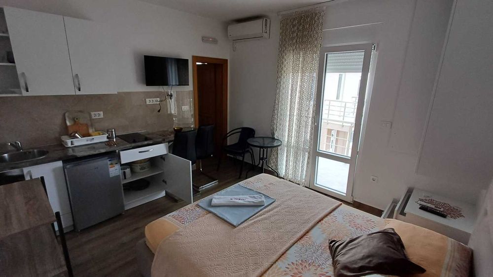 ЧЕРНОГОРИЯ Бар. Илино. 350м до второго круга с заправками, 750м - море