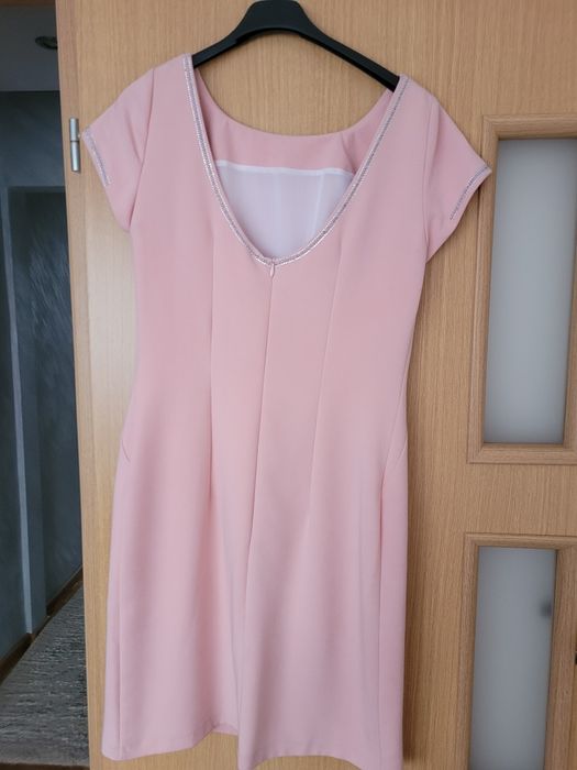 Sukienka pudrowy róż