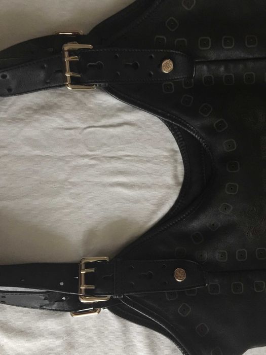 Givenchy  женская сумка большая кожаная в отличном состоянии