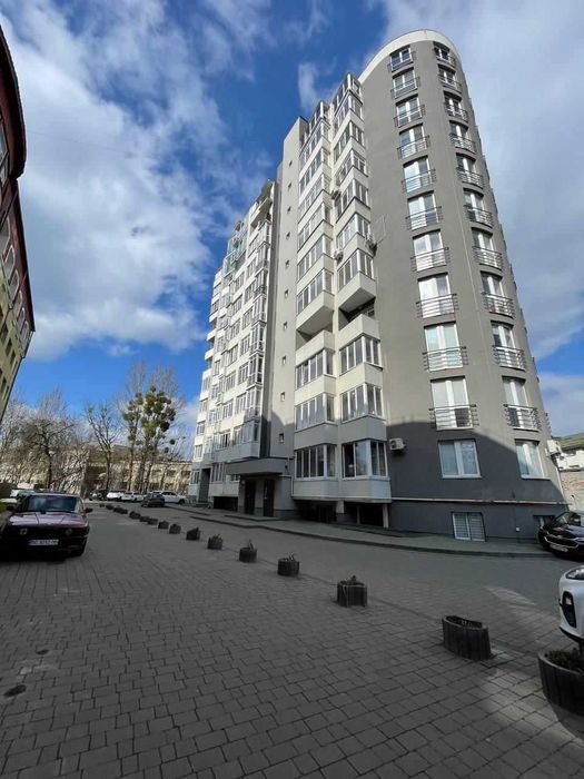 Продаж приміщення з ремонтом 226 м² в Новобудові вул. Зелена