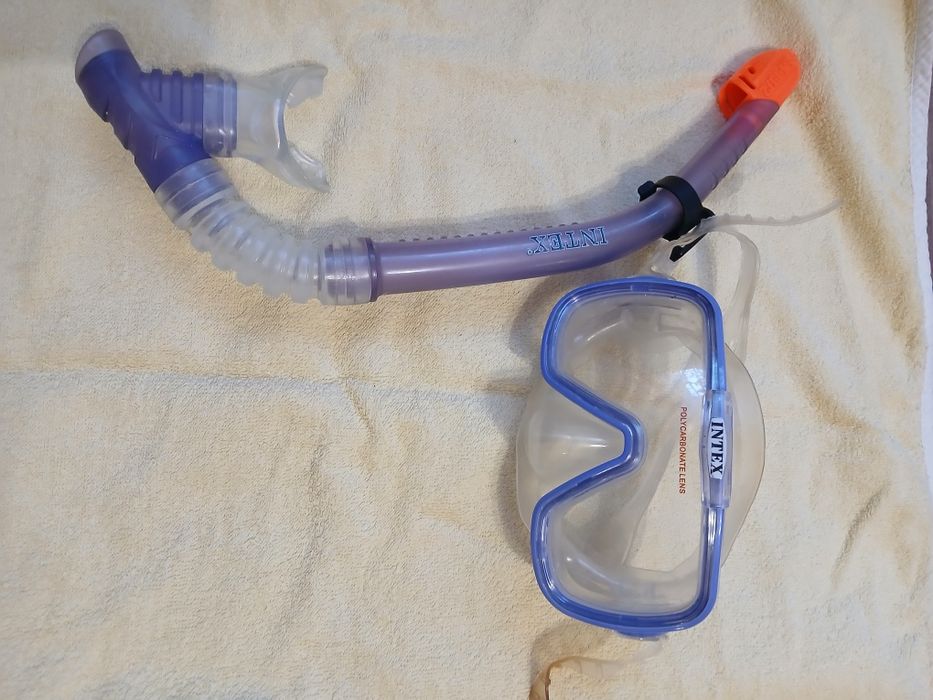 Маска Intex с трубкой и ласты Турист