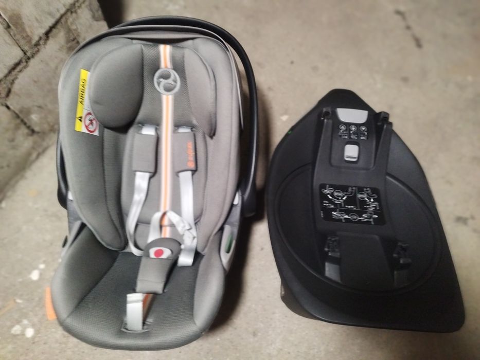 Łupina Cybex Cloud G Plus i-Size/Baza/Adaptery