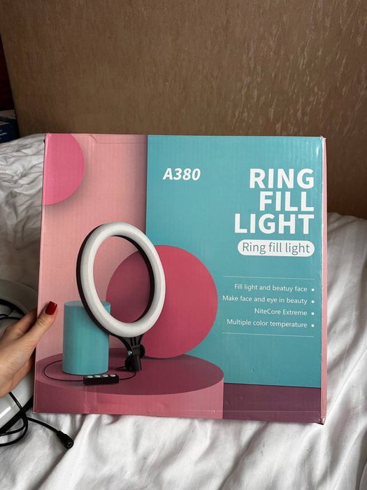 Лампа кільцева з держачем для телефону