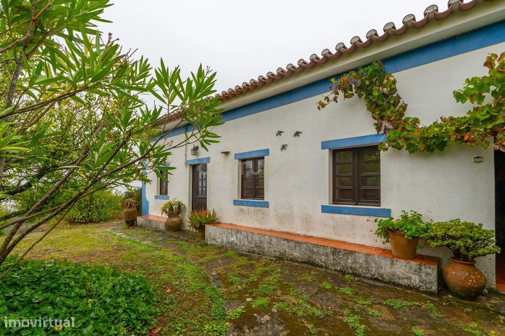 Moradia típica na Serra de Montejunto – Ideal para viver ou investir e