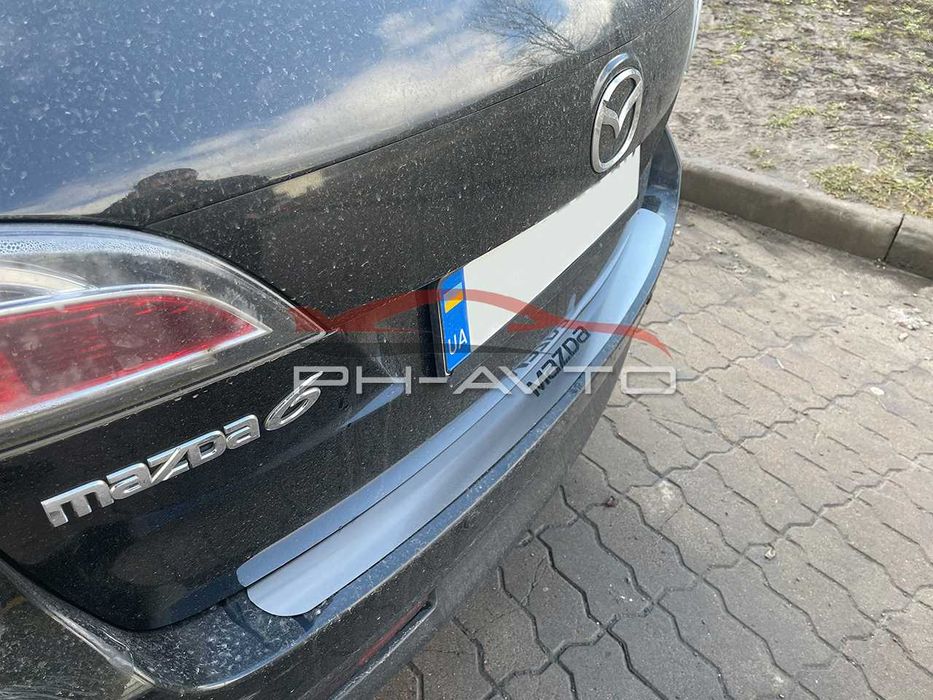 Накладка на задній бампер Mazda 6 2008-2012 Comnbi Універсал хром