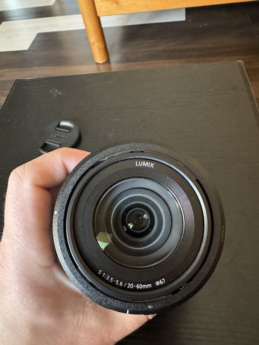 Panasonic lumix 20-60 s
