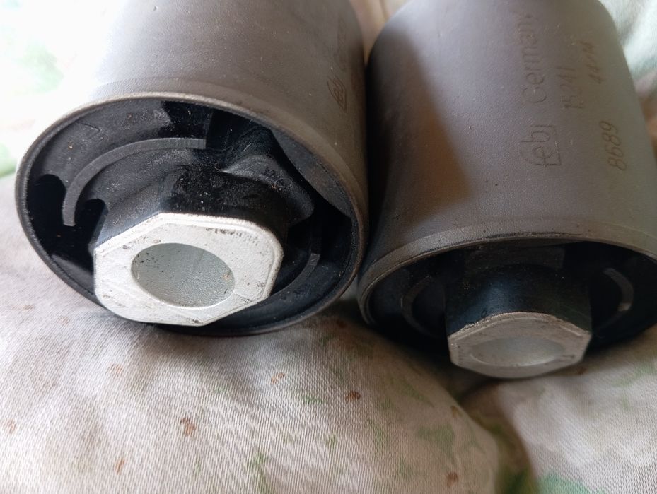 FEBI BILSTEIN 15241 Tuleja, łożyskowanie kabiny kierowcy