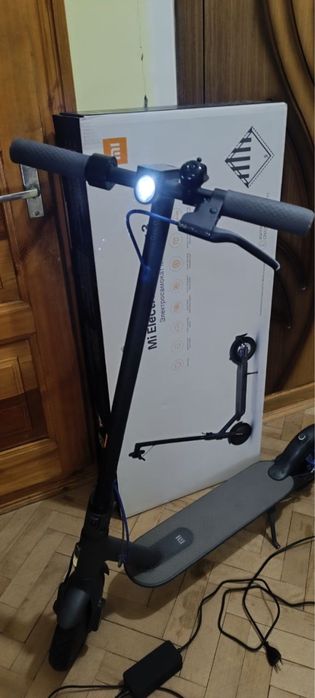 Самокат Xiaomi Mi Electric Scooter 3 Black