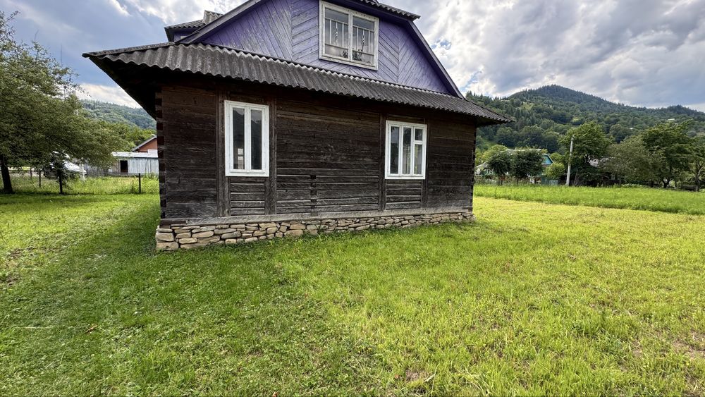 Продається будинок в Карпатах