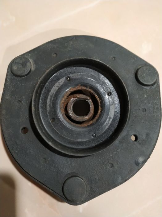 Опора передня 48609-08020 Toyota Sienna