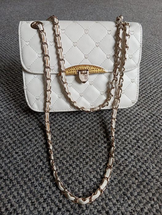 biała torebka typu crossbody marki Gallantry