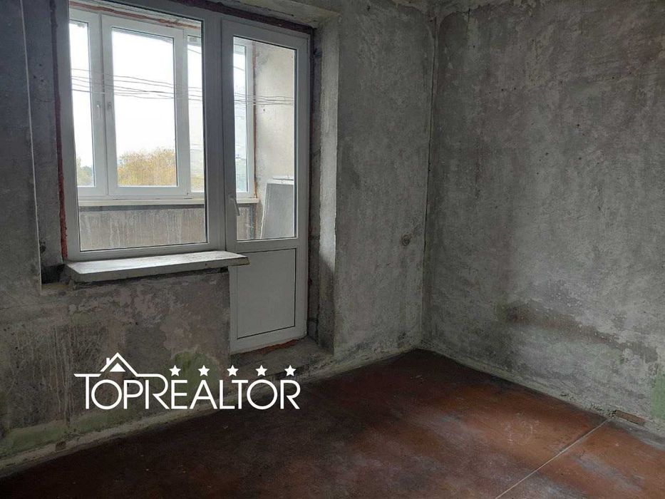 Продам 4-к. квартиру 3 хвилини м. Салтівська 522 мкр  Нескорених 20а