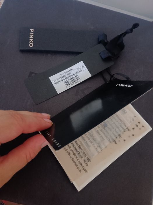 Tênis com brilhantes Pinko