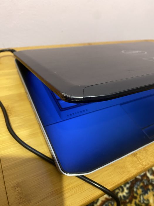 Ноутбук DELL Latitude