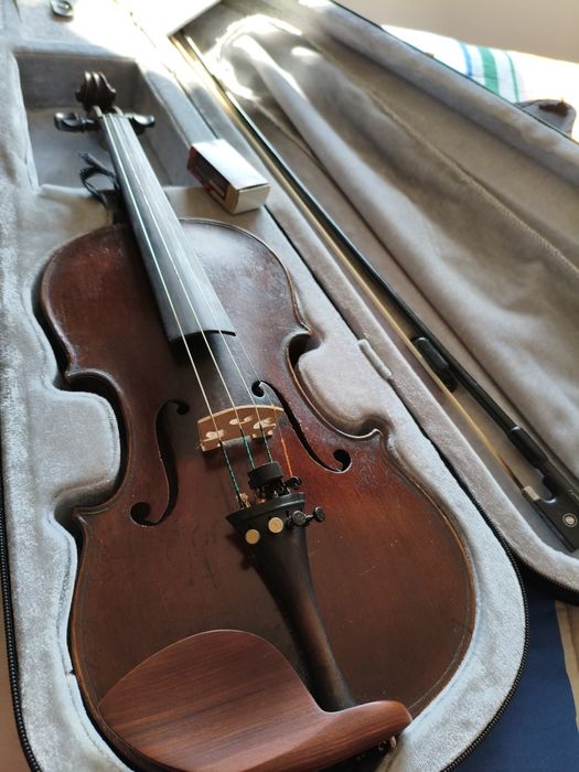 Violino Antigo com excelente sonoridade