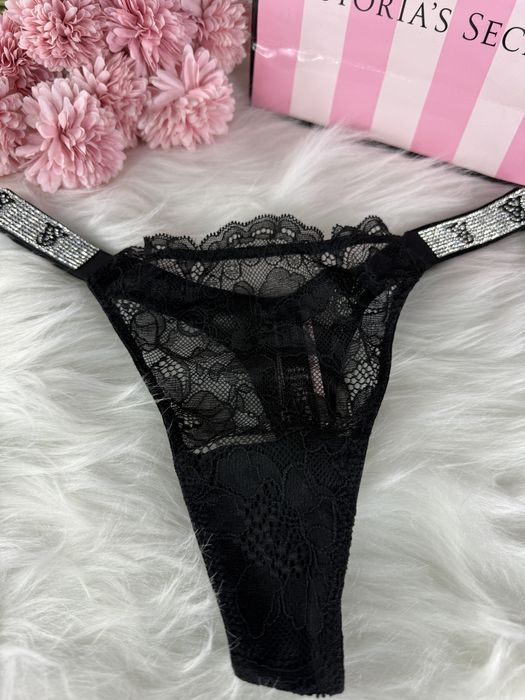 Czarne koronkowe majtki stringi z kryształkami Victoria’s Secret S