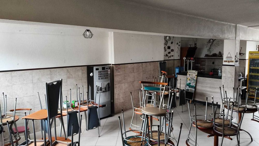 Snack-Bar Equipado para Arrendamento