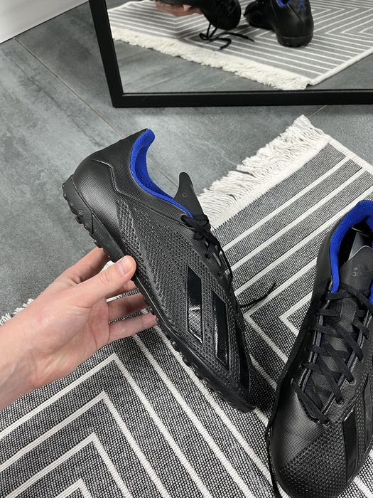 Чоловічи бутси футзалки Adidas X18