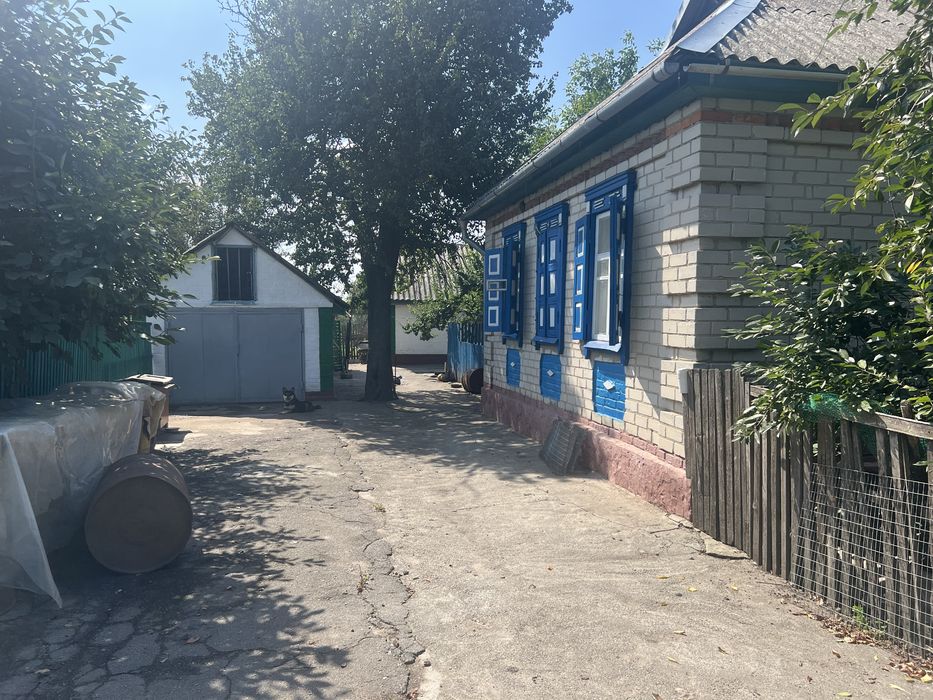 Продам  2 ЗАТИШНІ  будинки   -МОЖЛИВО СЕРТИФІКАТ-20 км від Кременчука)