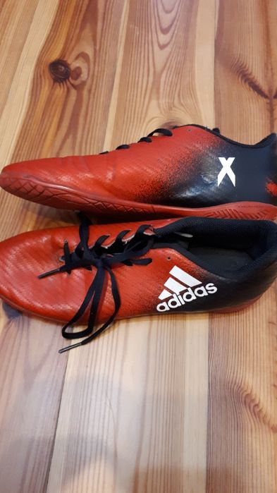 Buty halowe młodzieżowe