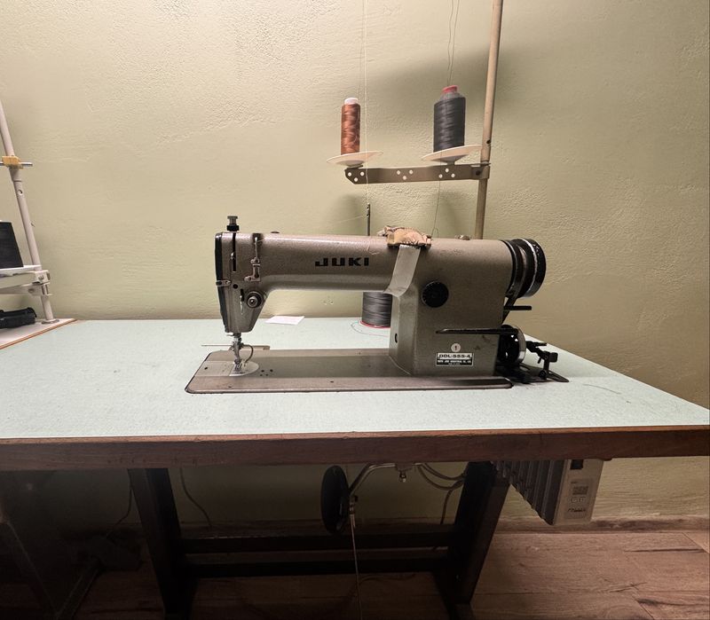 Maszyna do szycia przemysłowa Juki