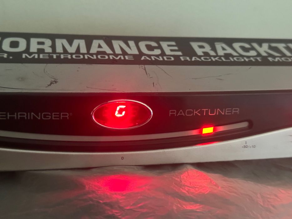 Para tocar sempre afinado e no tempo - rack tuner high performance!