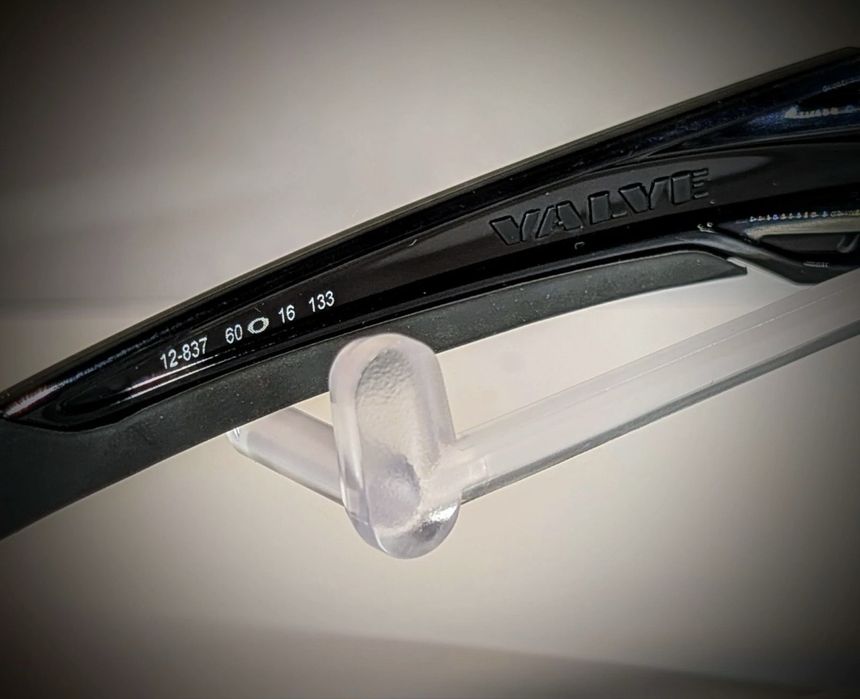 БАЗОВАНІ Oakley Valve  black polarized ОРИГІНАЛ ФОП