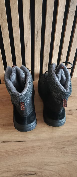 Sprzedam nowe śniegowce męskie.
