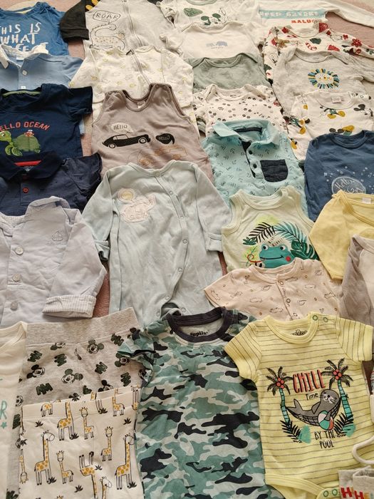 Sprzedam ubranka dla chłopca r.68/50szt