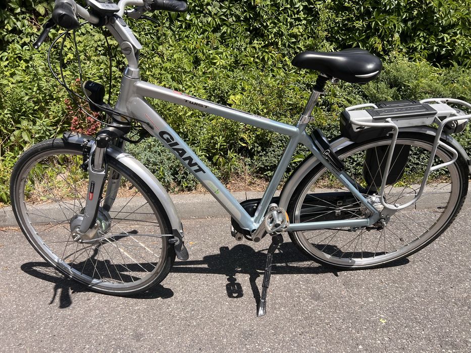 Rower elektryczny GIANT TWIST HYBRID 36V silnik SANYO 7 biegów NEXUS /A