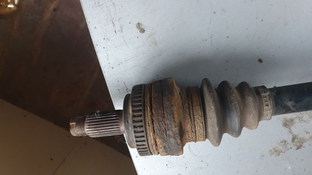 Продам полуось на бмв е46