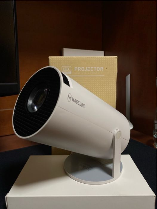 Проектор MAGCUBIC з Android, HDMI, Bluetooth - новий