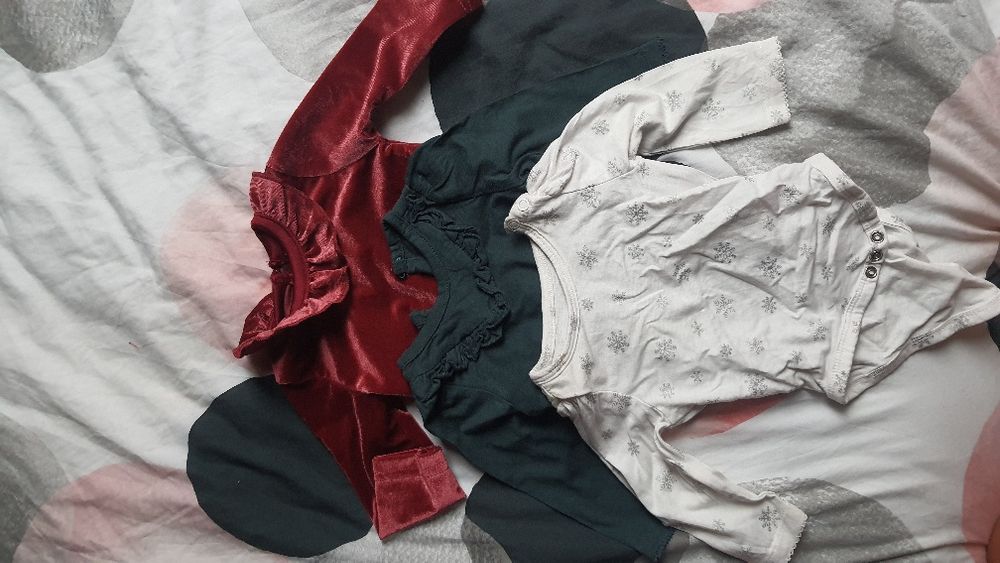 Zestaw ubranek świątecznych dla dziewczynki rozmiar 62