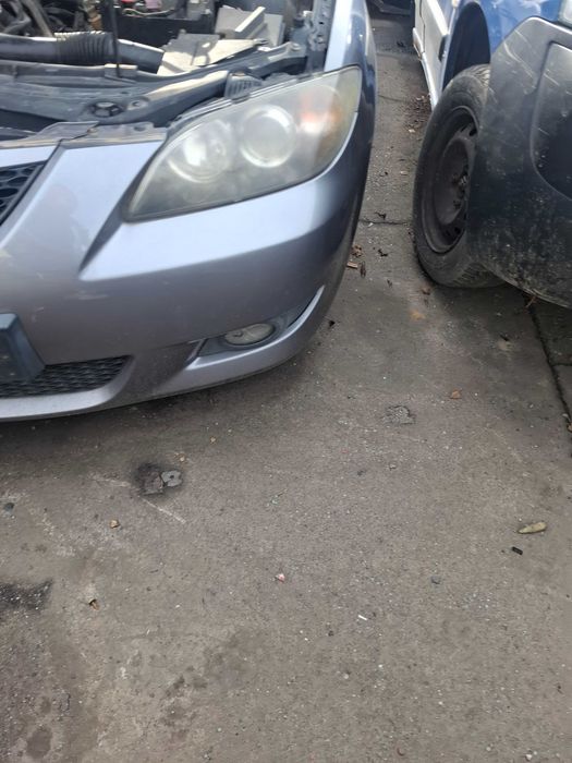 Zderzak przód Mazda 3 BK sedan