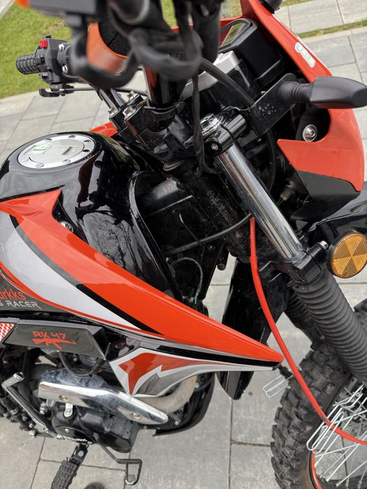 Мотоцикл Spark SP200D-5B