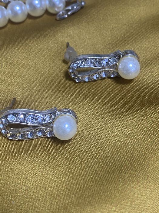 Набір прикраз із штучних перлин