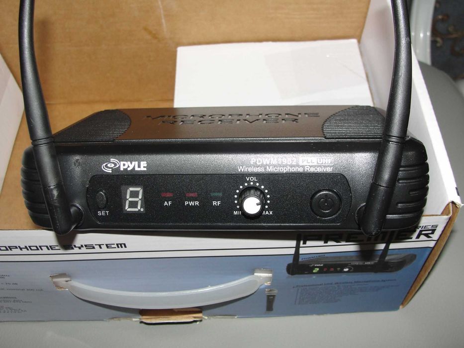 Радіо мікрофон Pyle PDWM 2135 і PDWM1902