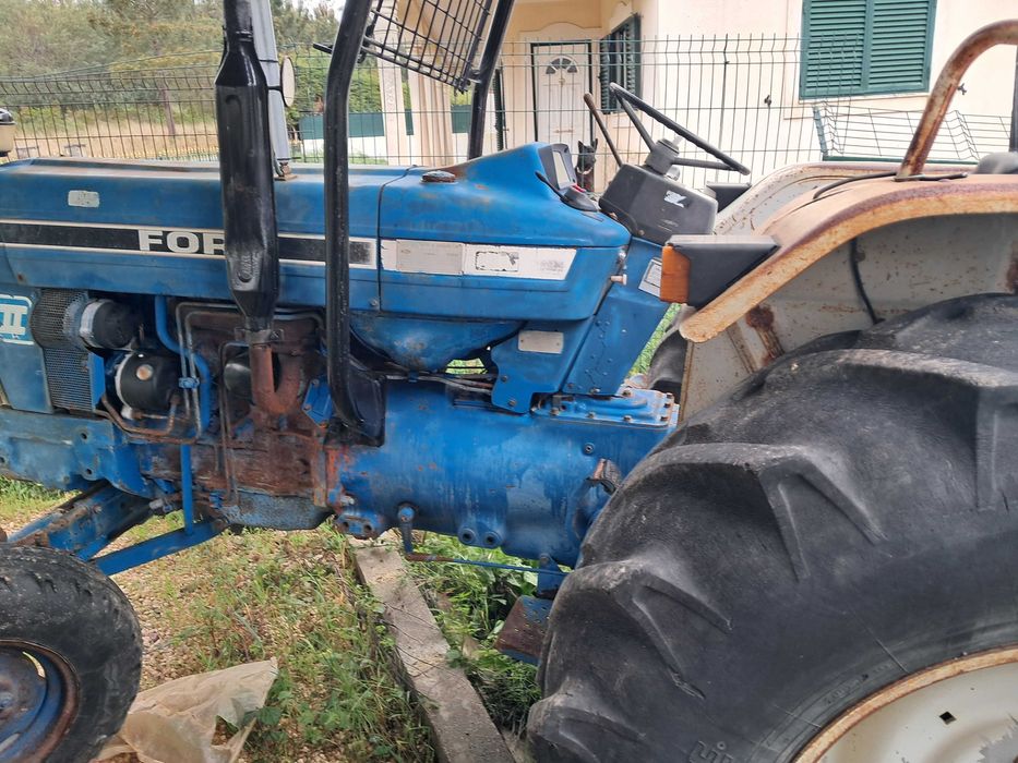 Ford 5610 em muito bom estado mecânico