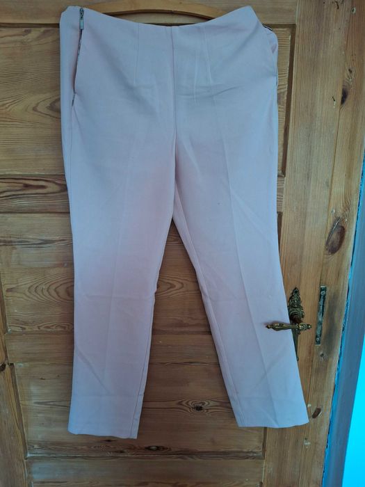 Nowe spodnie mohito 38