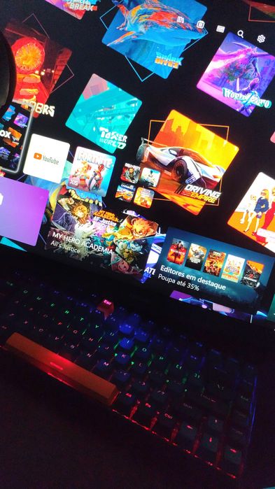 Xbox series s com leves arranhões de uso