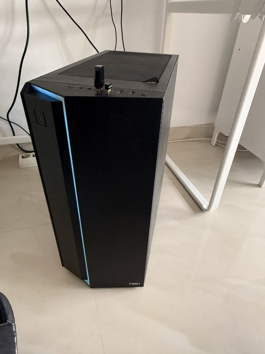 Pc Gamer com rato e teclado493402750473349121