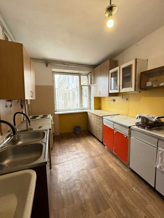 В продаже комната в коммуне. Выделена блоком.