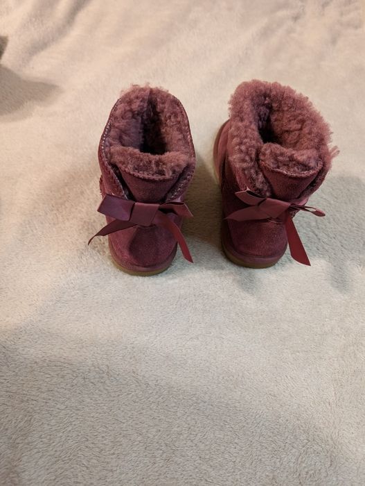 Угі натуральні 33р. 21.5см овчина